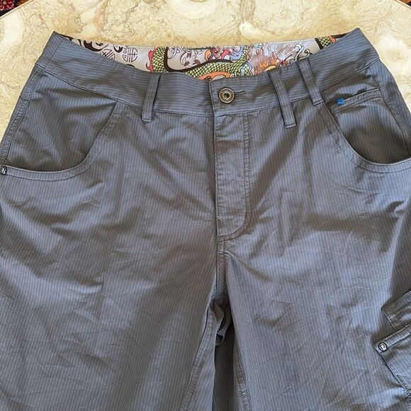Lululemon Bermuda Shorts Wet Dry Warm Slate Grey Cargo Pockets - Picture 2 of 13